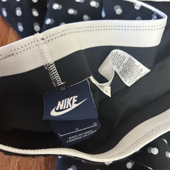 Nike Large black polka dot crop leggings - Picture 5 of 6